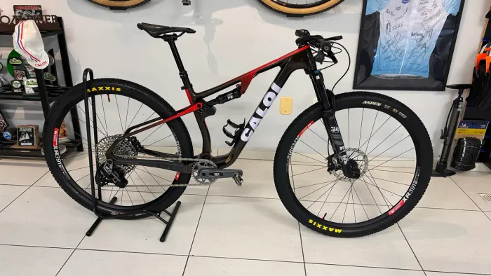 Caloi Carbon Racing FS 2025