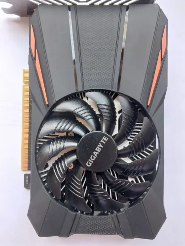 Placa de Vídeo Gigabyte GeForce GTX 1050 OC 2GB