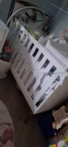 Berço branco com pé palito Abracadabra