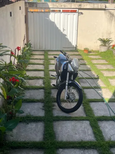 Honda NX 4 Falcon 400 2008