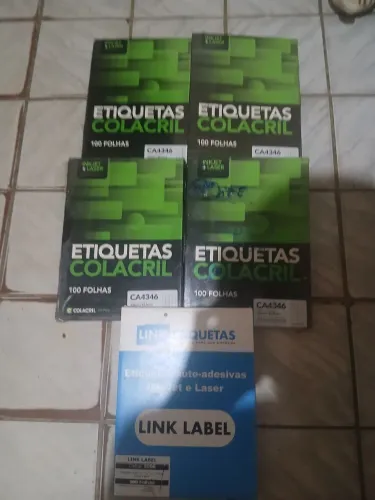 Etiquetas novas lacradas esse preço é todo o conjunto o valor é os 5 pacotes de uma vez
