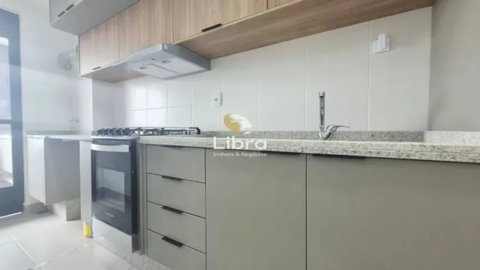 Apartamento com 2 dormitórios para alugar, 66 m² por R$ 3.800/mês - Jardim Guarujá - Soroc