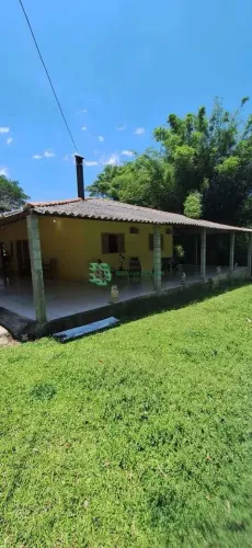 OLHA ESSA CHÁCARA EM ITANHAÉM, DO JEITO QUE VOCÊ PROCURA.
