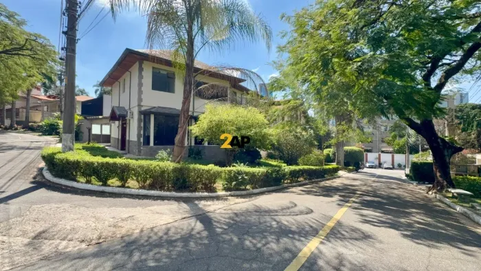 Casa para Locação com 4 Quartos sendo 3 Suítes e 3 vagas no Morumbi: Imóvel de Luxo na Vil