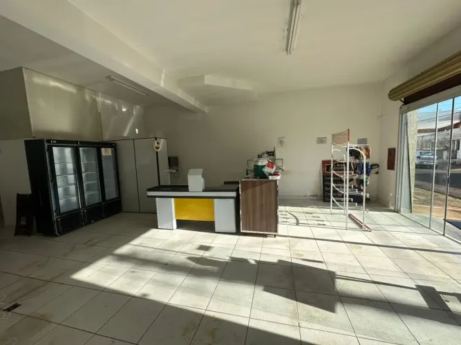 Salão Comercial para Locação em Presidente Prudente, CENTRO, 2 banheiros