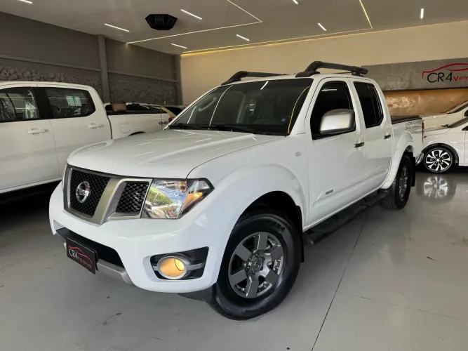 Nissan Frontier SV AT. CD 4X4 2.5 TB Dies. Aut. 2016