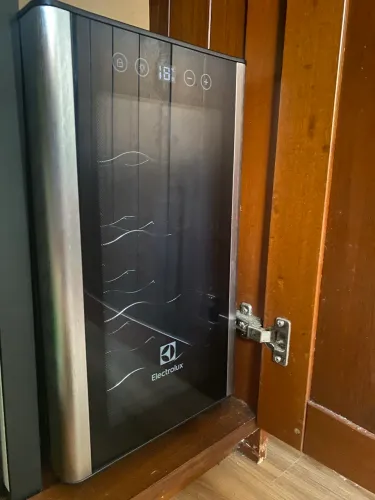 Adega Electrolux nunca usada
