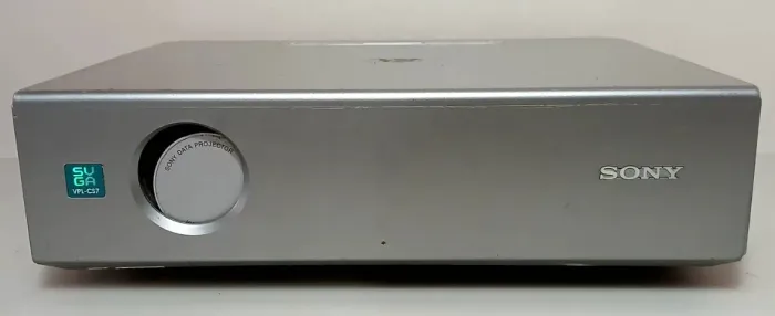 Projetor Sony VPL-CS7 - Precisa de conserto 
