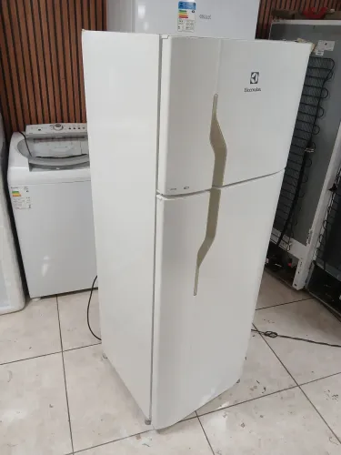 Geladeira 300lit Electrolux Funcionando