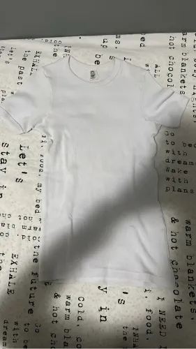 Camiseta canelada branca tamanho P