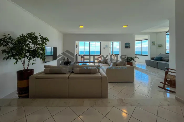 Apartamento frente mar com varanda gourmet na Praia das Pitangueiras, Guaruja