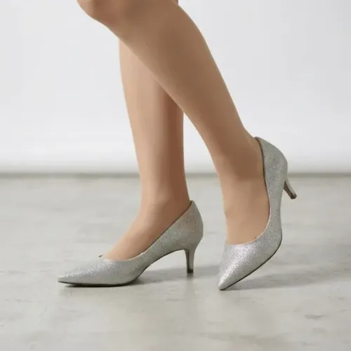 Sandália Scarpin Santa Scarpa Prata Brilho Feminino Bico Fino Salto Alto Metalizado Festa