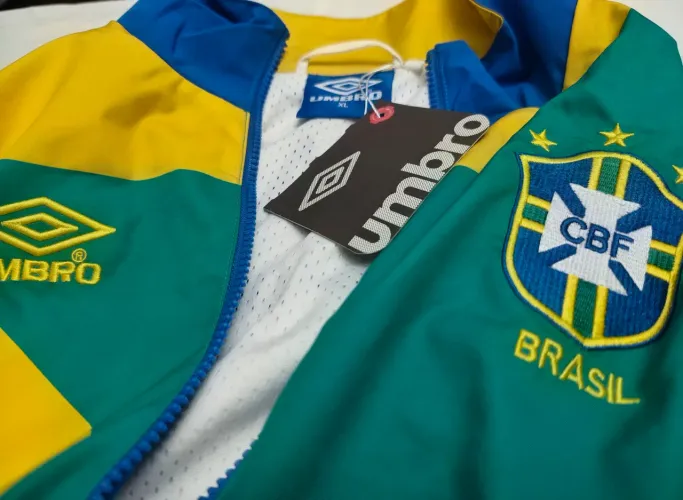 Agasalho Brasil Seleção Brasileira 1994, reedição Umbro