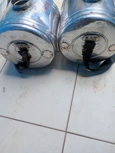 Vendo um galão de matte 12 litros