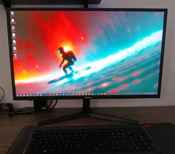 Monitor Samsung 32' tela enorme e 4k