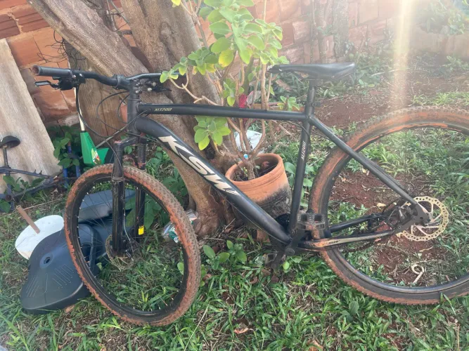 Bicicleta aro 29 Vendo ou troco pelo um quadro 15 ou 17 bom