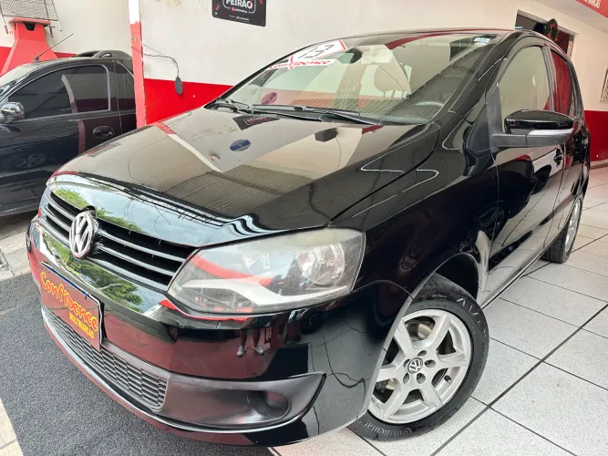 Volkswagen Fox 1.6 MI Total Flex 8V 5P 2013