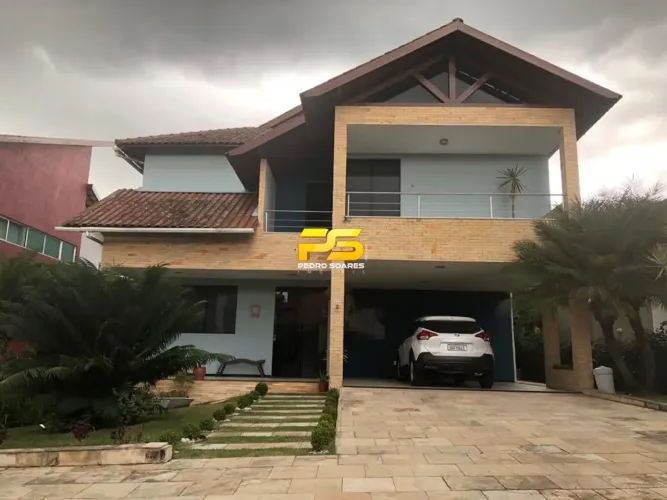 Casa de Alto Padrão em Condomínio Fechado Lagoa Seca REF: CA0179