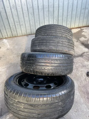 Jogo de roda com pneu linha 5 furos vw