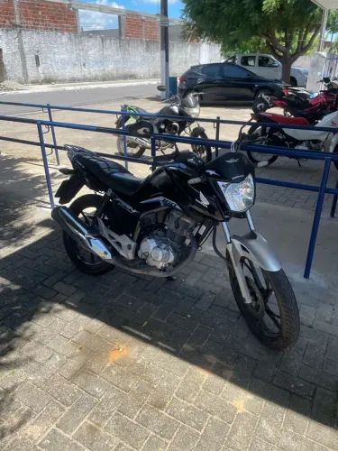 Troco em Xre dou a volta em parcelas