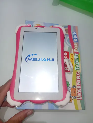 Tablet infantil com defeito 