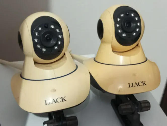 Câmera de Segurança e Monitoramento Ijack 2 Câmera Um Só Preço 