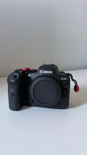 CANON EOS R6