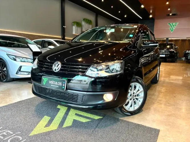 Volkswagen Fox 1.6 MI Total Flex 8V 5P 2014