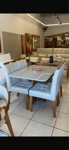 Mesa 4 cadeiras nova