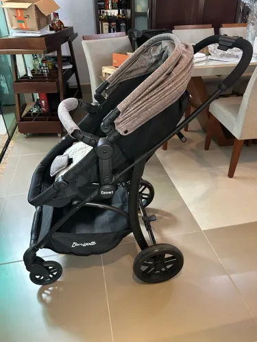 Carrinho de bebê + Bebê conforto