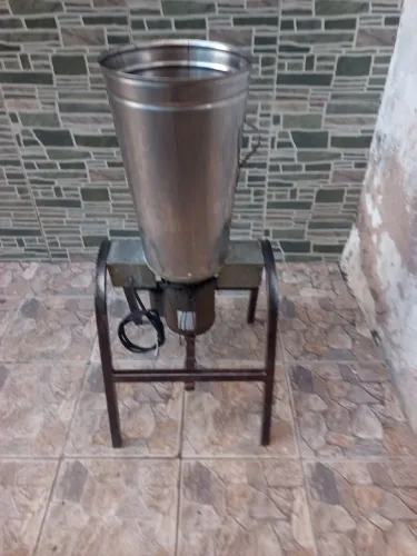 Liquidificador industrial com defeito