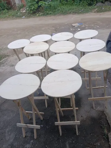 Bistrô feitas de compensado naval resistente a água 60 reais a unidade crua