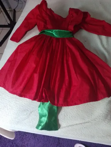 Roupa pra aniversário de menina