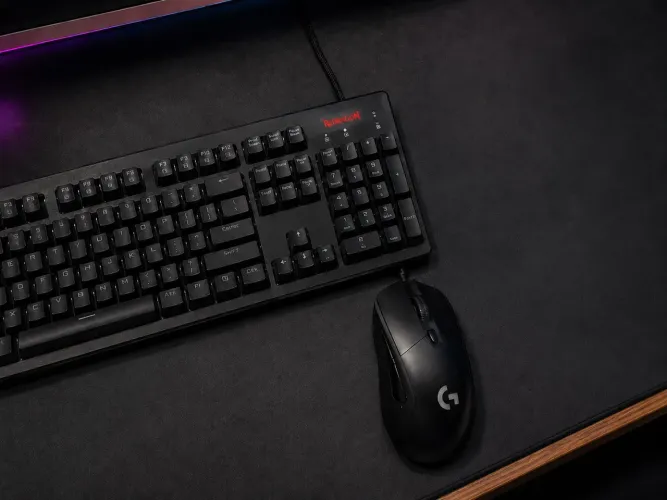 Kit Gamer Teclado Redragon E Mouse Logitech G Preto