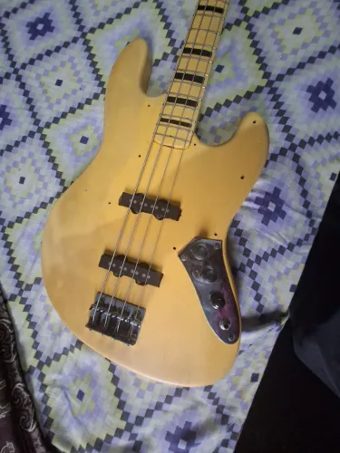 Contrabaixo Giannini Stratosonic AE08B 1976