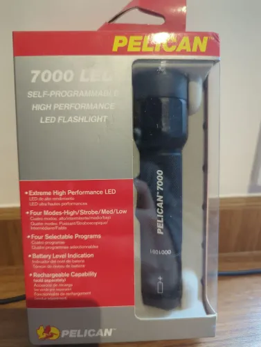 Lanterna pelican 7000