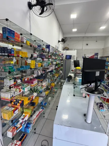 Vendo farmácia completa