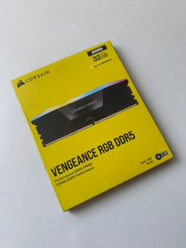 MEMÓRIA RAM CORSAIR VENGEANCE - 32GB 2x16 CL36 6000mhz - LACRADO