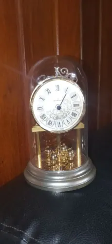 RELÓGIO DOURADO COM CÚPULA