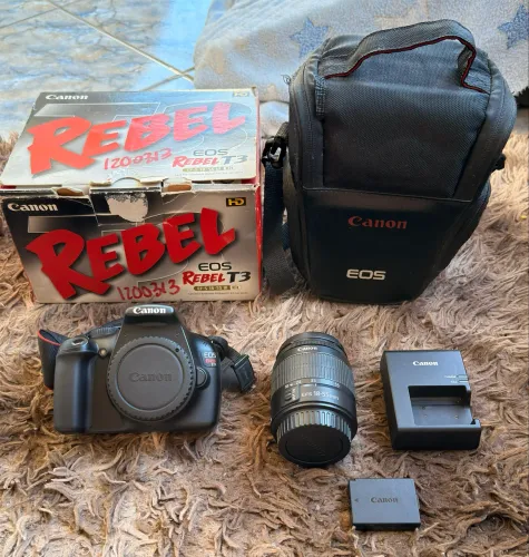 Câmera Canon T3 + Lente 18-55mm + Bolsa + Bateria Original - Excelente Estado