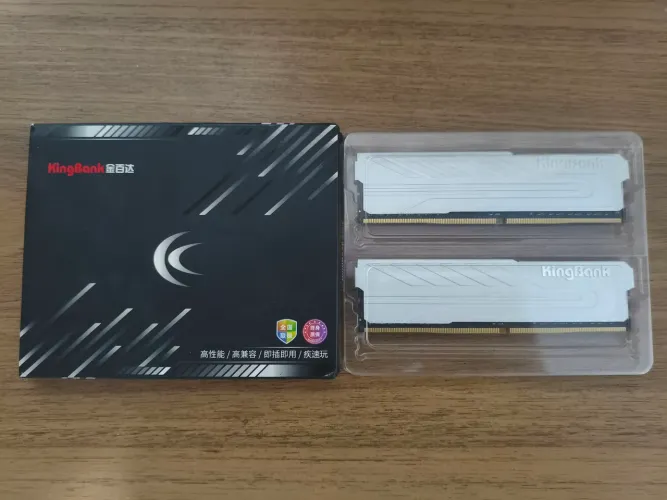 Memória RAM DDR4 2x8gb (16gb) 4000mhz