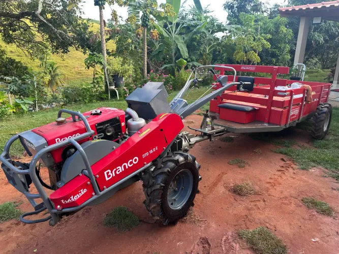 Micro trator 
