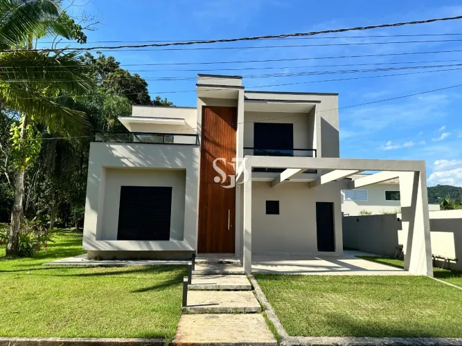 CASA ALTO PADRÃO À VENDA EM CONDOMÍNIO - LAGOINHA EM UBATUBA/SP