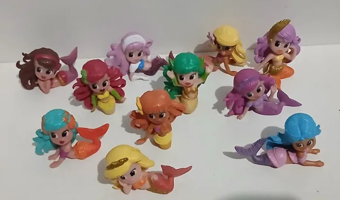 LOTE 11 BONECAS MINIATURAS SEREIAS MAGIC FIZZ ILHA DA CONCHA CAUDA MUDA DE COR