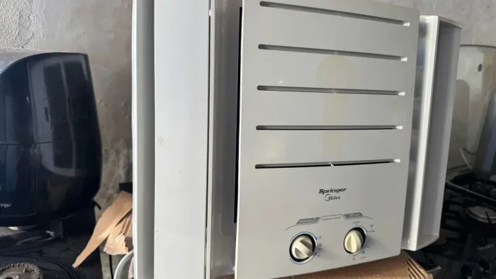 Ar condicionado springer moeda
