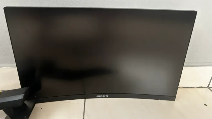 Monitor 27? 165hz completo