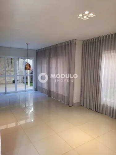 CASA DE CONDOMÍNIO à venda, 3 quartos, 3 suítes, 2 vagas, GRANJA MARILEUSA - Uberlândia/MG