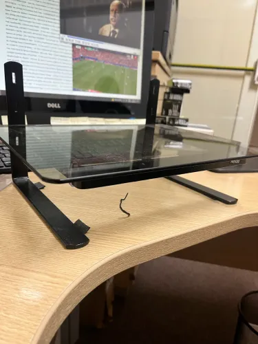 Suporte para monitor vidro fumê