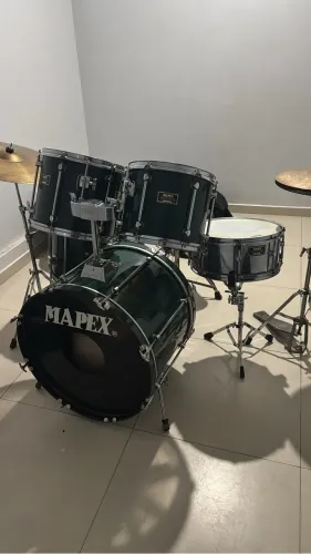 Vendo bateria Mapex sen pratos
