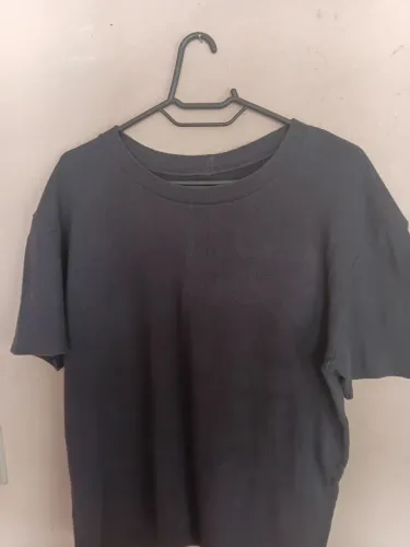 Camiseta masculina canelada. ORIGINAL YELLOW STAR. TAMANHO G. RIBANA DE ALGODÃO C ELASTANO